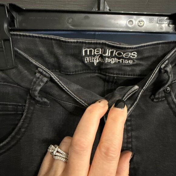 Maurices Everflex High Rise Skinny Jeans Washed Black Size 6S - Picture 3 of 6